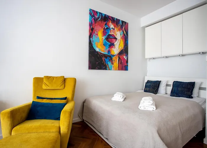 Golden Apartments In Warsaw - City Center - Zurawia