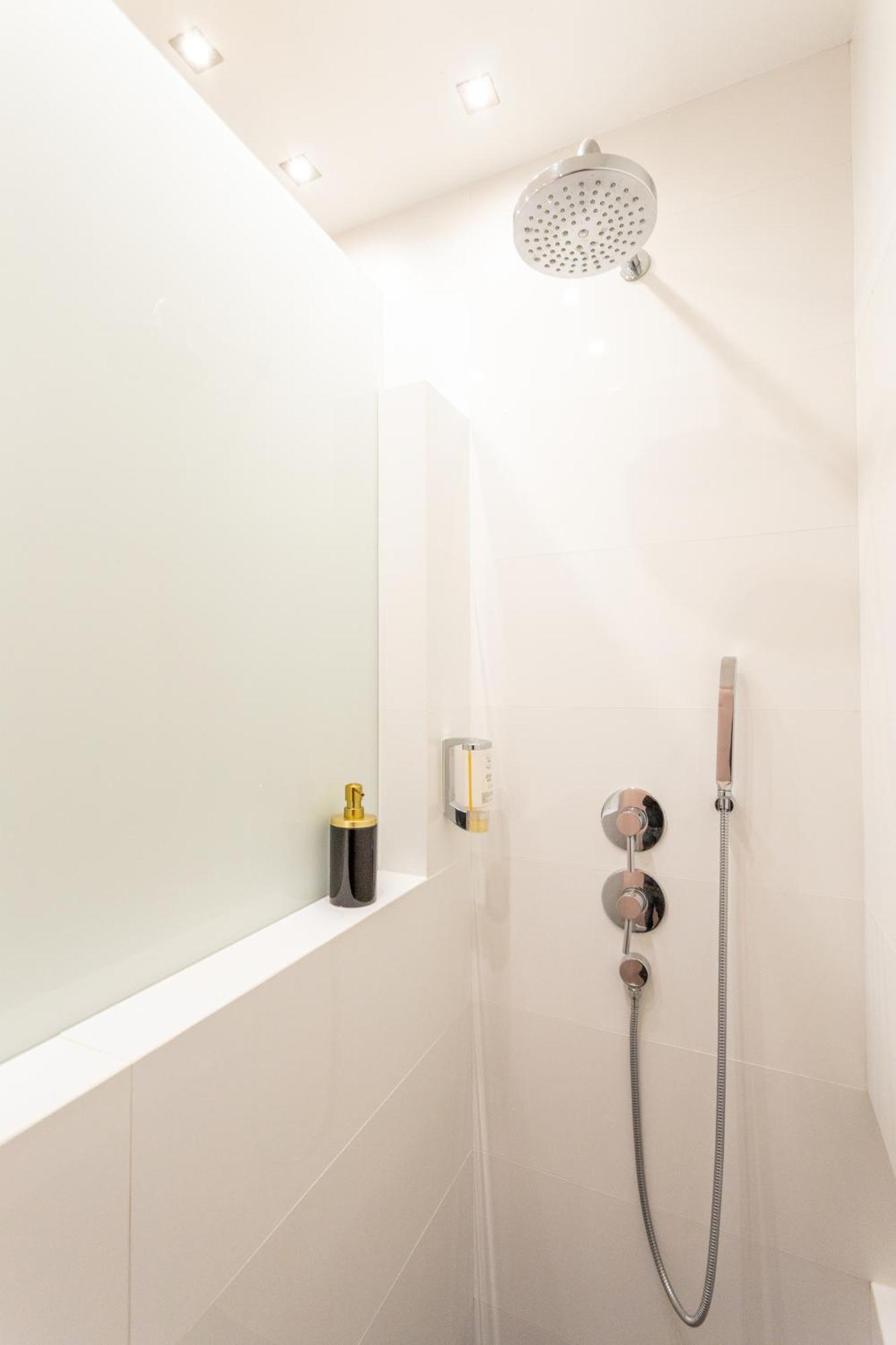 Golden In - Center - Zurawia Apartment